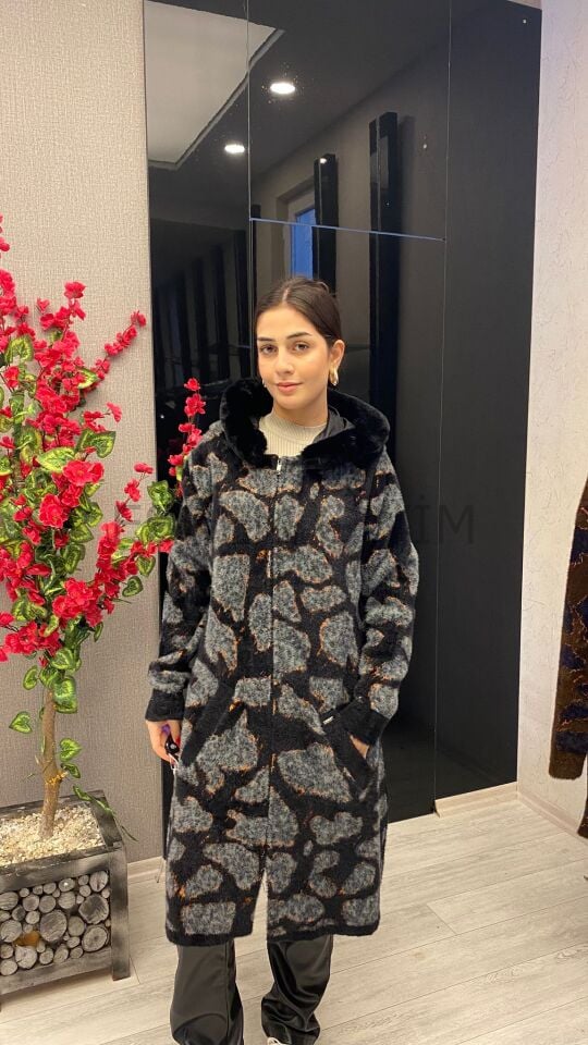 SÜSSÜ ANGORA DESENLİ KABAN