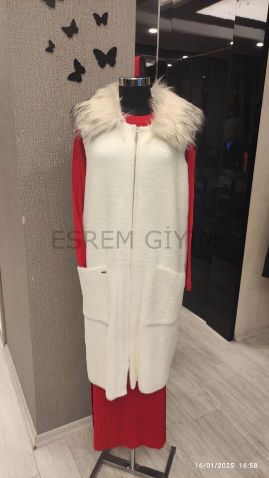 SÜSSÜ ANGORA YELEK