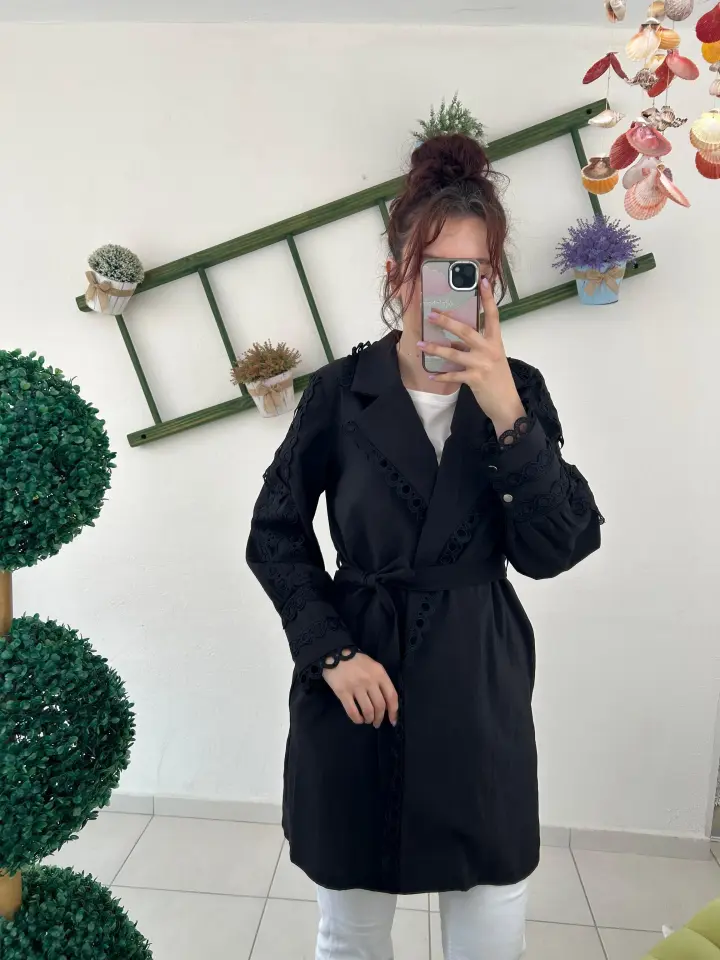 SELİNADA İTHAL DANTEL DETAY QUPRA CEKET